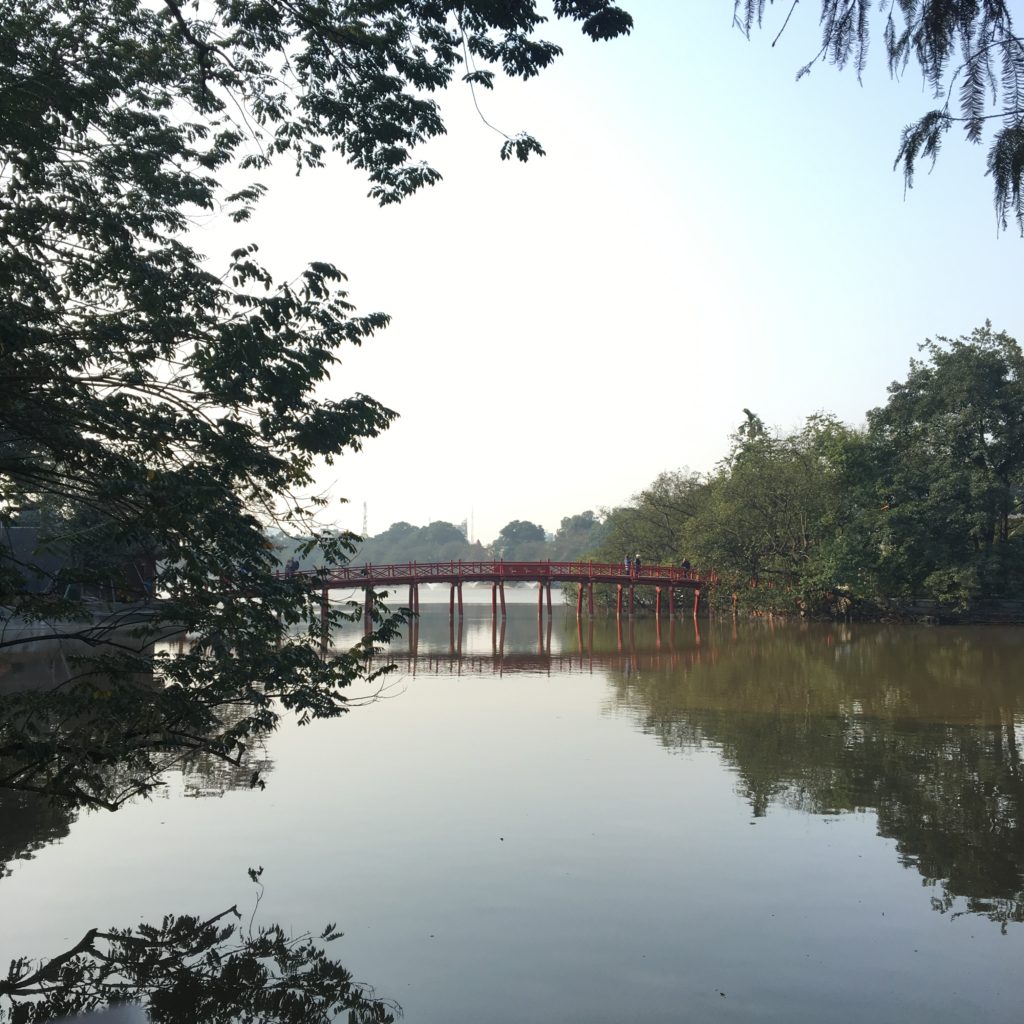 ベトナム ハノイ ホアンキエム湖