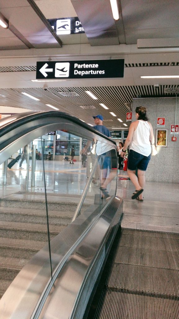 ローマ デパーチャー フロア 2階