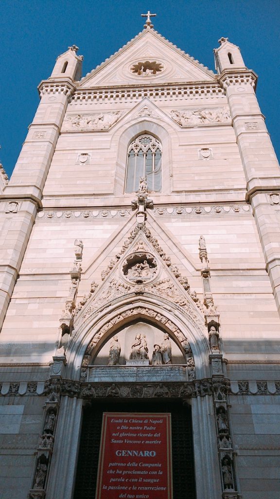 ナポリ 教会 観光