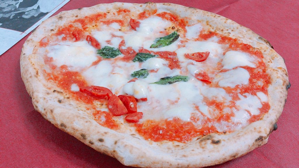 ナポリ マルゲリータ ピザ 安い