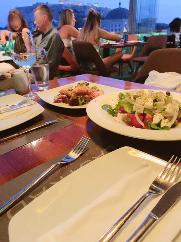 Status Point of View アテネ 食事 最上階