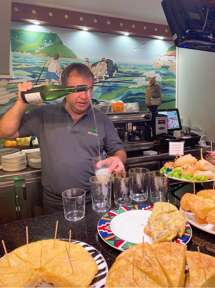 サンセバスティアン バル バル巡り 旧市街 bar sport チャコリ